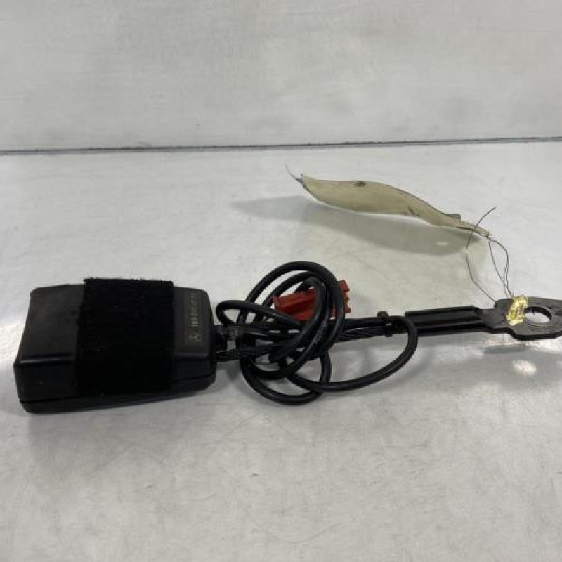 Attache ceinture avant droit MERCEDES CLASSE A 169 Photo n°3