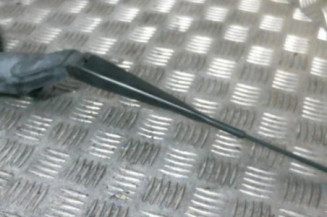 Bras essuie glace avant gauche MERCEDES CLASSE S 220 Photo n°1