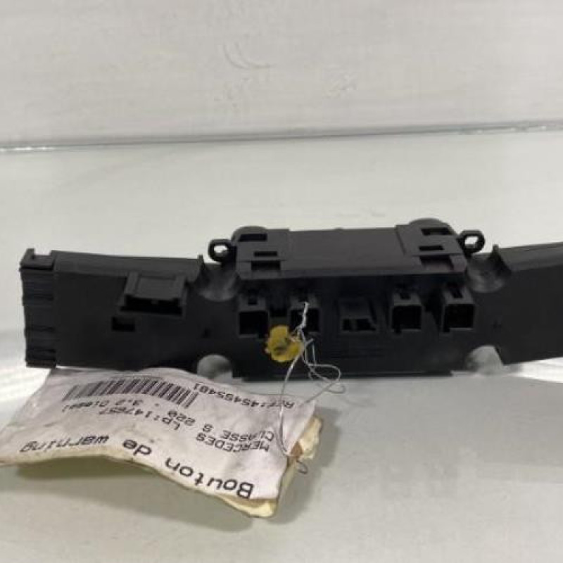 Bouton de warning MERCEDES CLASSE S 220 Photo n°3