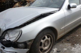 Pretensionneur de ceinture avant droit MERCEDES CLASSE S 220