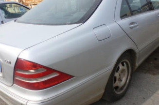 Pretensionneur de ceinture avant droit MERCEDES CLASSE S 220