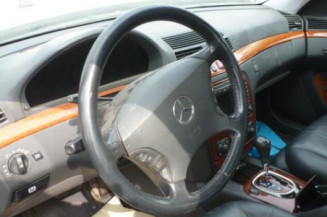 Pretensionneur de ceinture avant droit MERCEDES CLASSE S 220