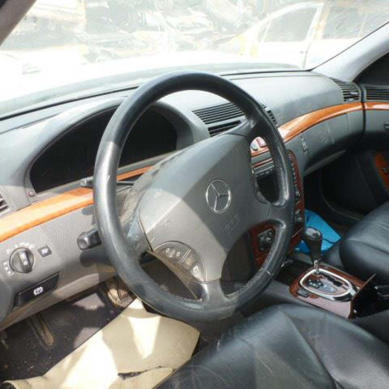 Pretensionneur de ceinture avant droit MERCEDES CLASSE S 220 Photo n°10