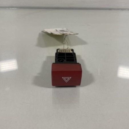 Bouton de warning HYUNDAI ELANTRA 1 Photo n°1