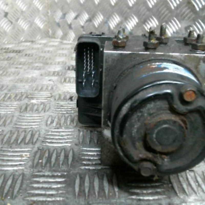 Bloc ABS (freins anti-blocage) HYUNDAI ELANTRA 1 Photo n°1