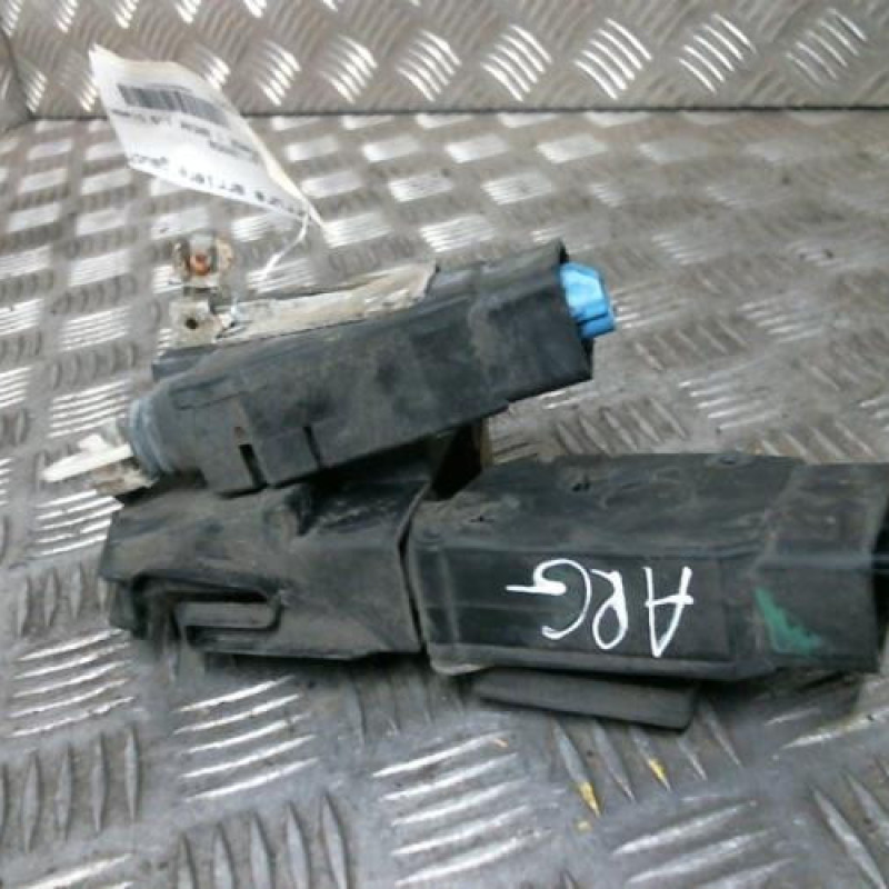Serrure arriere gauche VOLVO V 40 1 Photo n°3