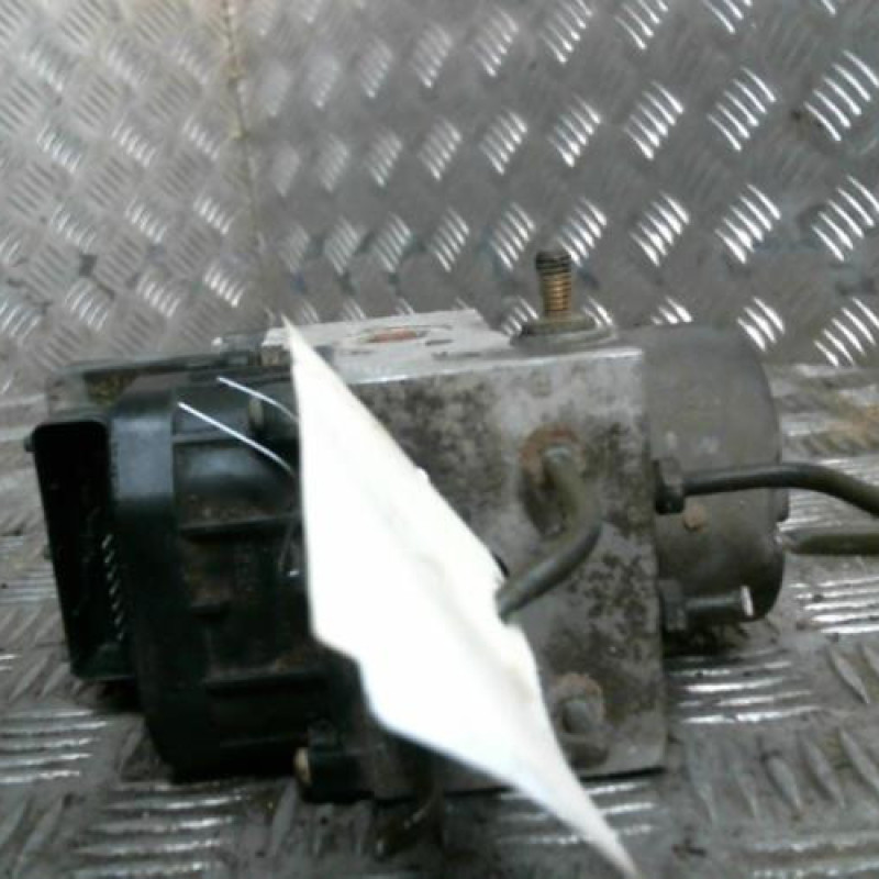 Bloc ABS (freins anti-blocage) VOLVO V 40 1 Photo n°3