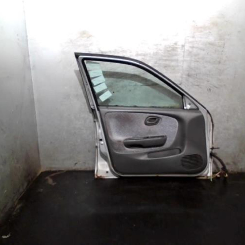 Porte avant gauche SUZUKI BALENO 1 Photo n°3