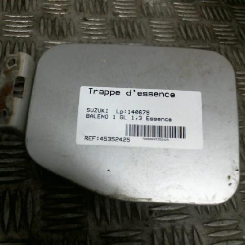 Trappe d'essence SUZUKI BALENO 1 Photo n°1
