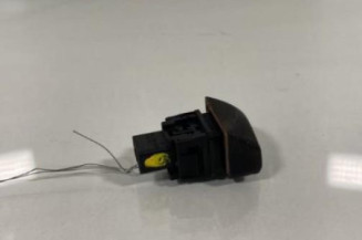 Bouton de warning NISSAN NOTE 1