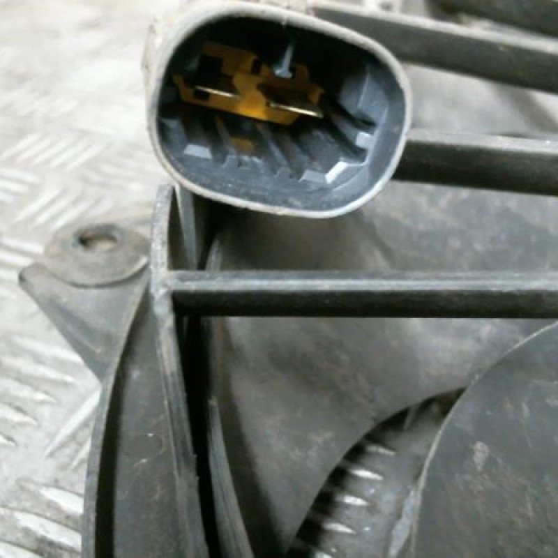 Moto ventilateur radiateur CITROEN C8 Photo n°3