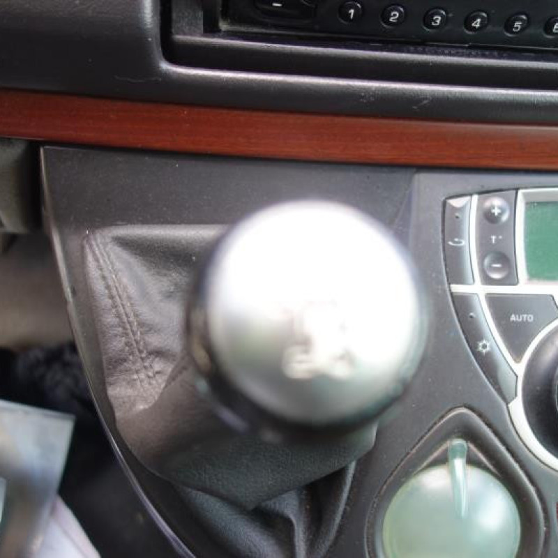 Moto ventilateur radiateur CITROEN C8 Photo n°10