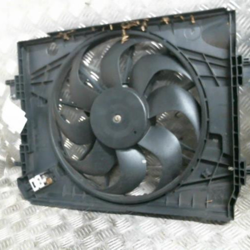 Moto ventilateur radiateur RENAULT CLIO 4 Photo n°1