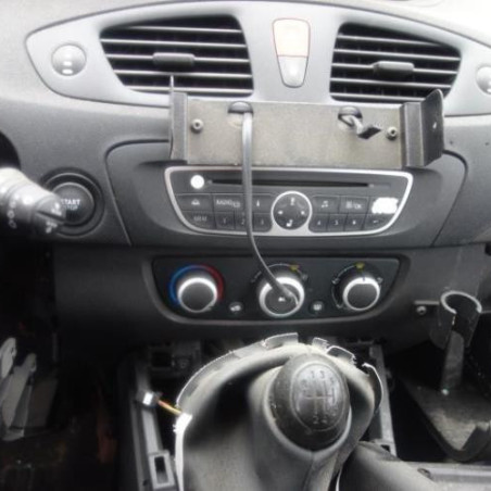 Vitre arriere droit RENAULT SCENIC 3