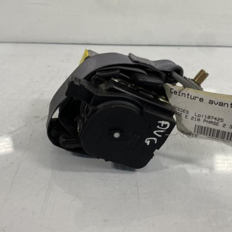 Pretensionneur de ceinture avant gauche MERCEDES CLASSE E 210 Photo n°1