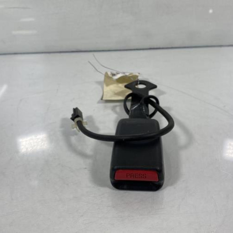 Attache ceinture avant droit MAZDA 6 1 Photo n°1