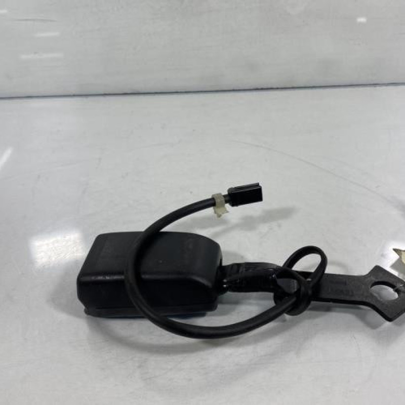 Attache ceinture avant droit MAZDA 6 1 Photo n°2
