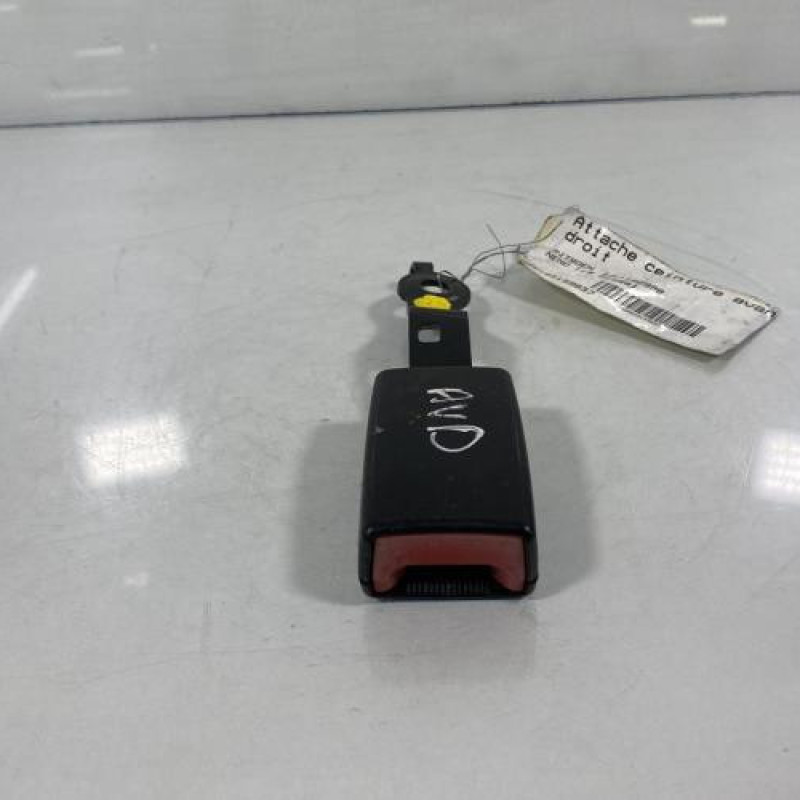 Attache ceinture avant droit CITROEN NEMO Photo n°1