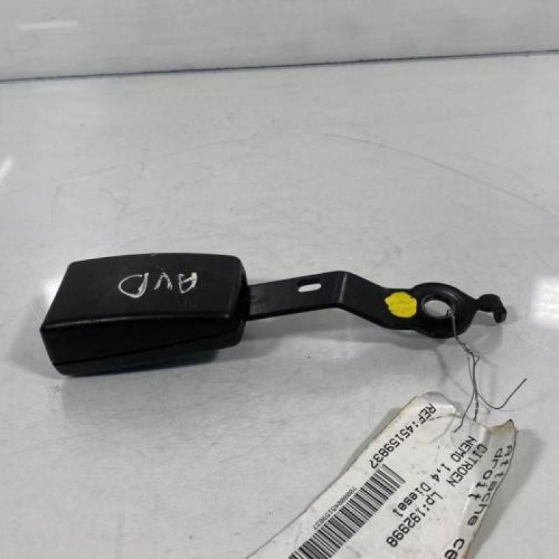 Attache ceinture avant droit CITROEN NEMO Photo n°2