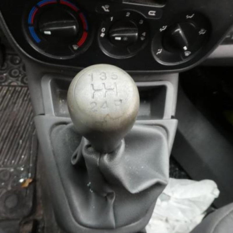 Attache ceinture avant droit CITROEN NEMO Photo n°10