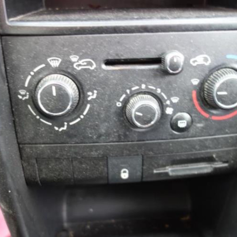 Commande chauffage PEUGEOT 207 Photo n°9