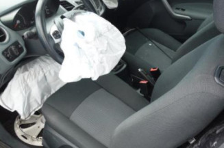 Interrupteur de leve vitre avant gauche FORD FIESTA 6