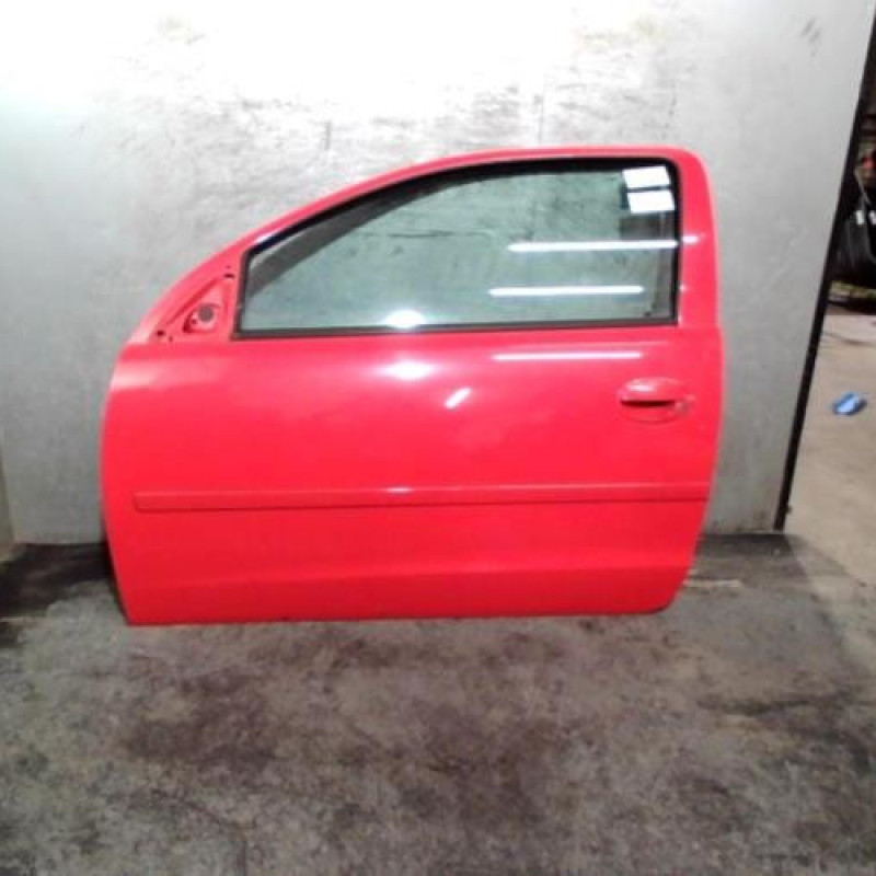 Porte avant gauche OPEL CORSA C Photo n°1