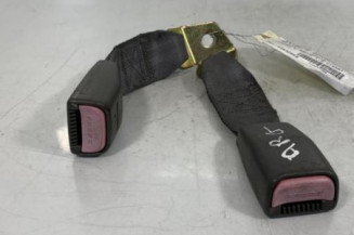 Attache ceinture arriere gauche HYUNDAI LANTRA 2 Photo n°1