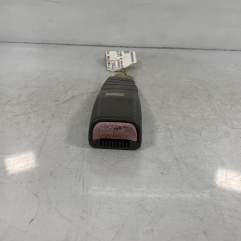 Attache ceinture avant droit HYUNDAI LANTRA 2 Photo n°1
