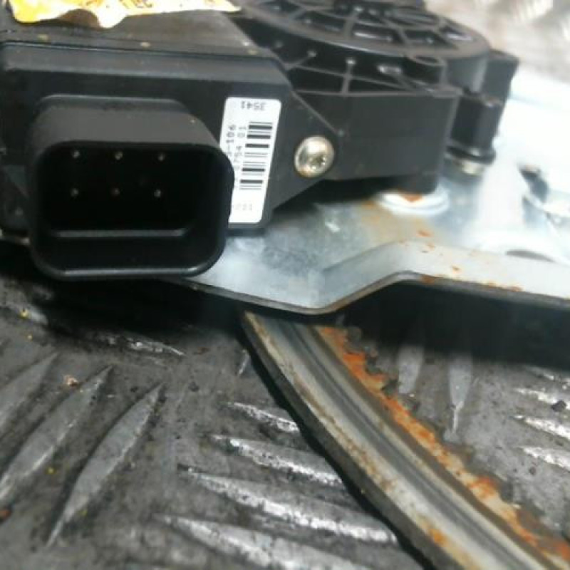 Leve vitre electrique avant droit OPEL OMEGA B Photo n°2