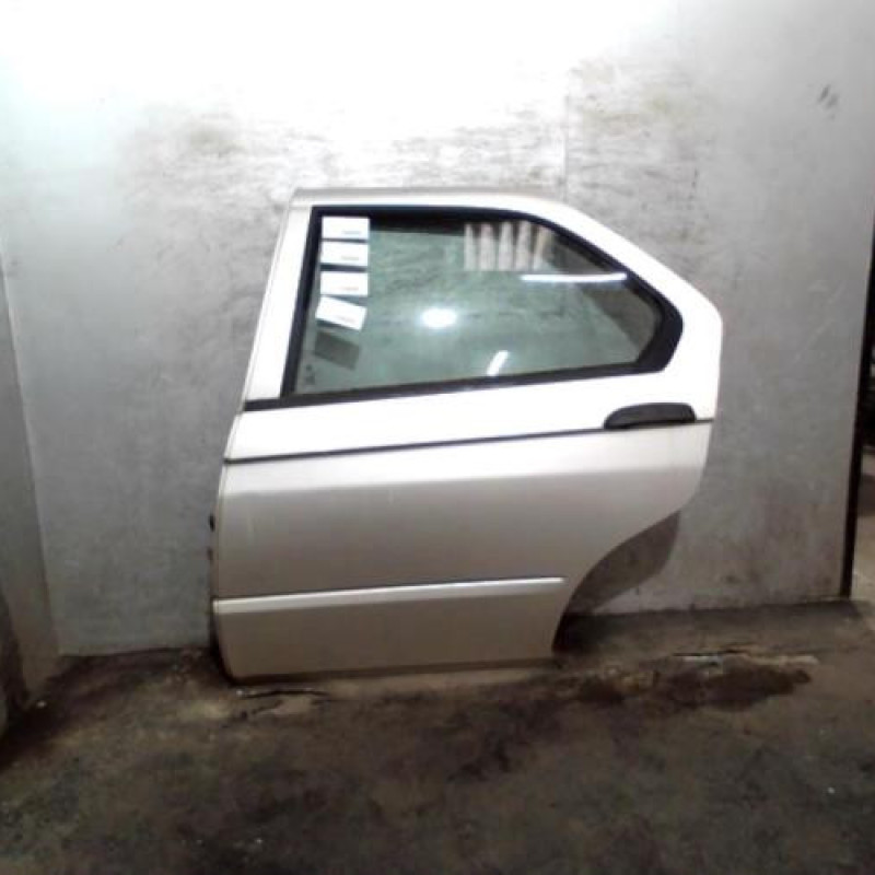 Porte arriere gauche ALFA ROMEO 146 Photo n°1