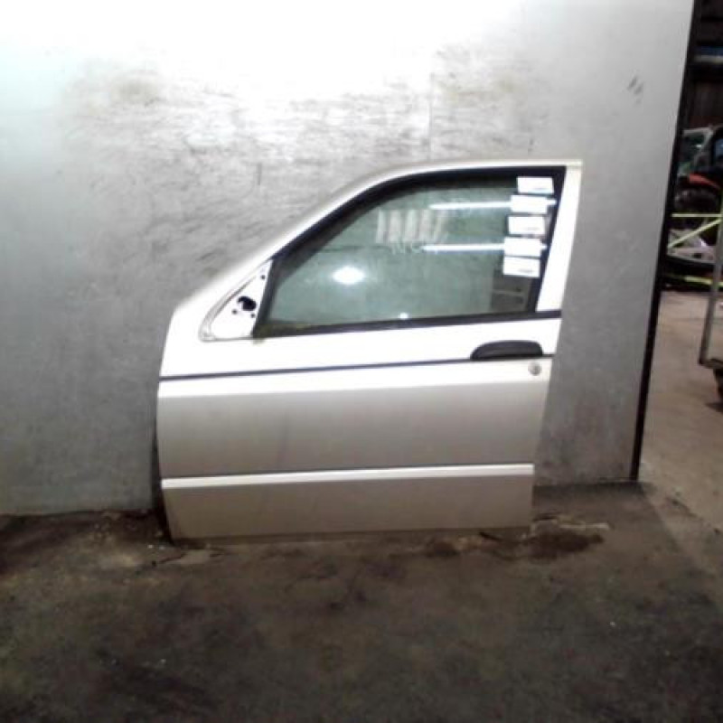 Porte avant gauche ALFA ROMEO 146 Photo n°1