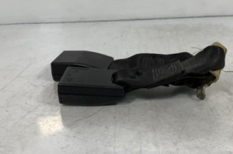 Attache ceinture arriere gauche OPEL OMEGA B