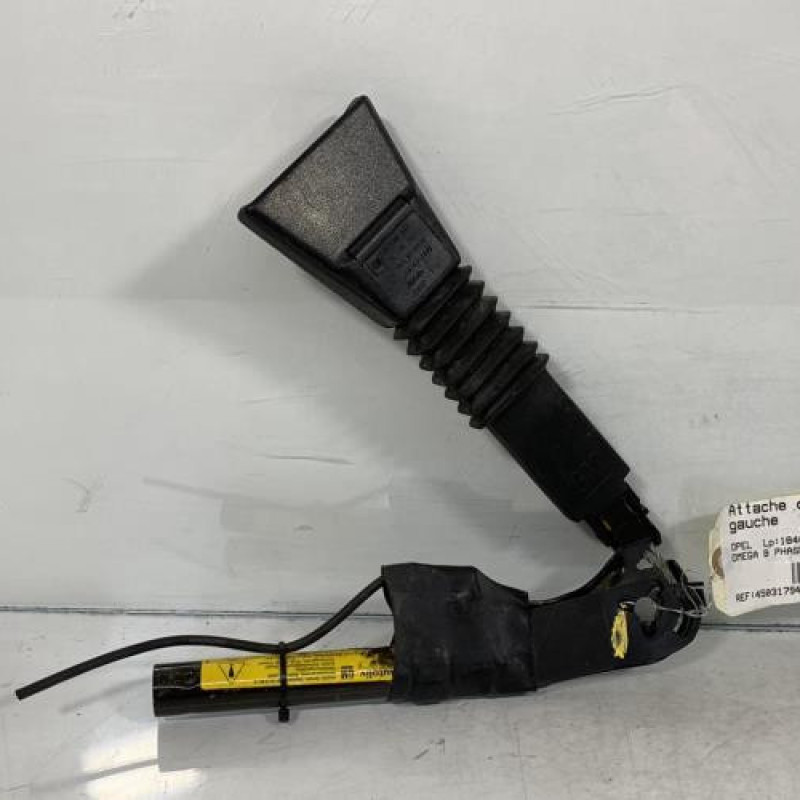 Pretensionneur de ceinture avant gauche OPEL OMEGA B Photo n°1