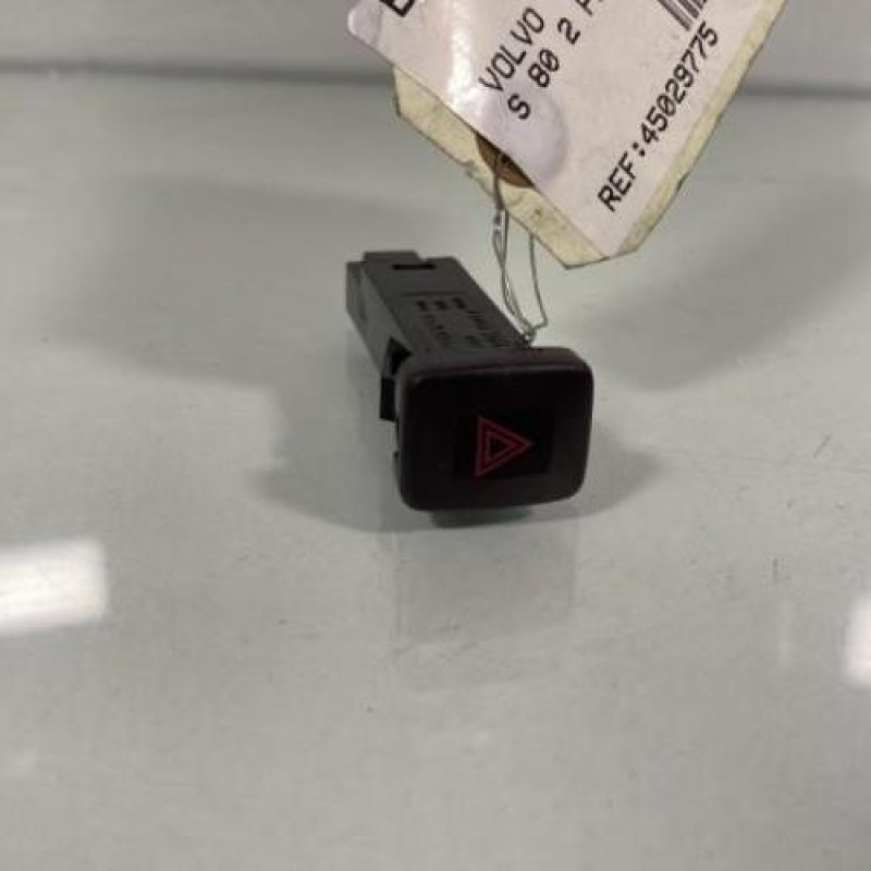 Bouton de warning VOLVO S 80 2 Photo n°1