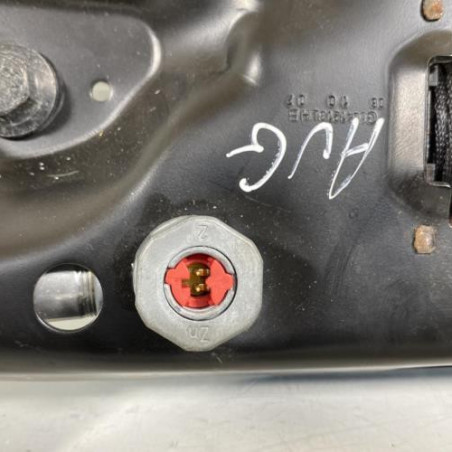 Pretensionneur de ceinture avant gauche VOLVO S 80 2