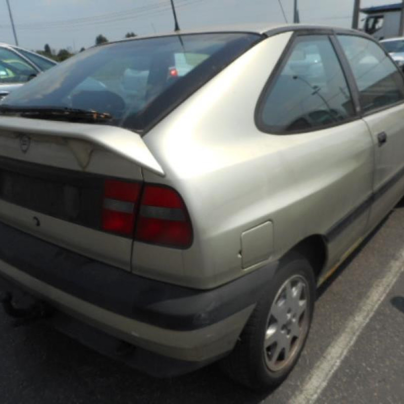 Porte avant gauche LANCIA DELTA 1 Photo n°5