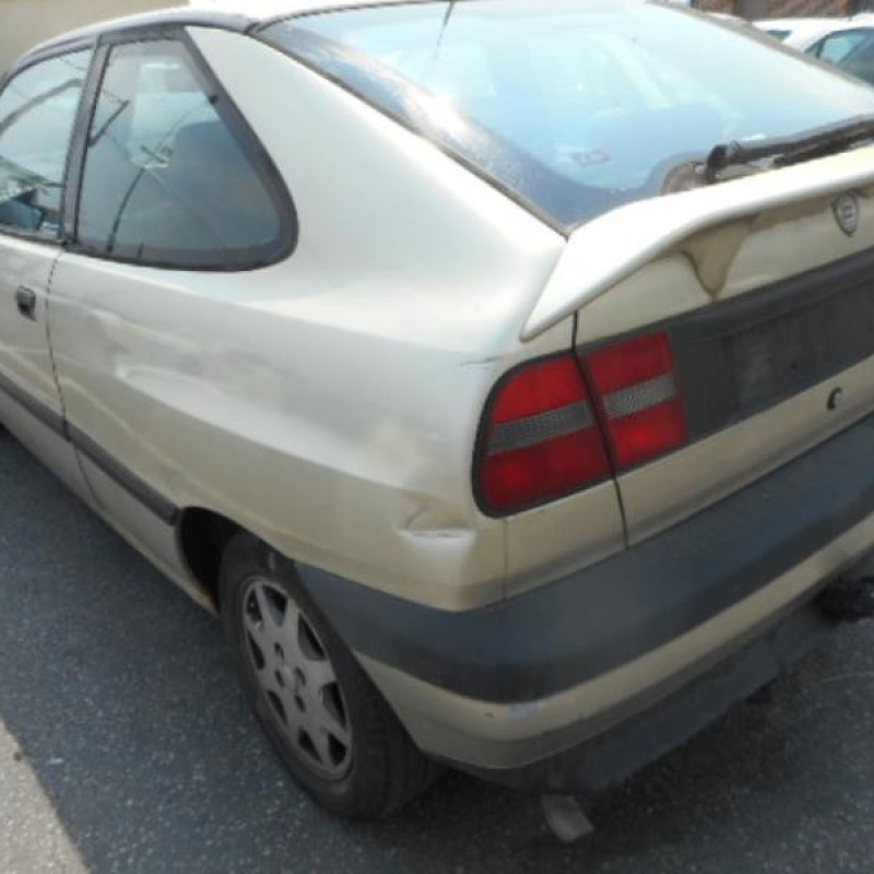 Porte avant gauche LANCIA DELTA 1 Photo n°6