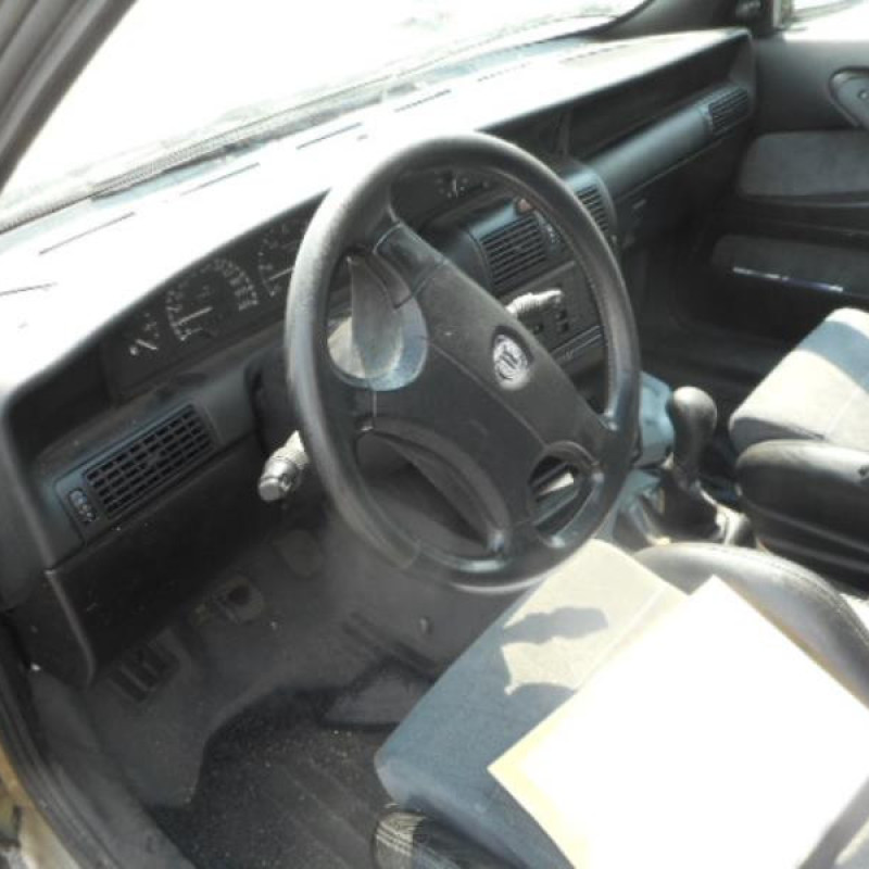 Porte avant gauche LANCIA DELTA 1 Photo n°7