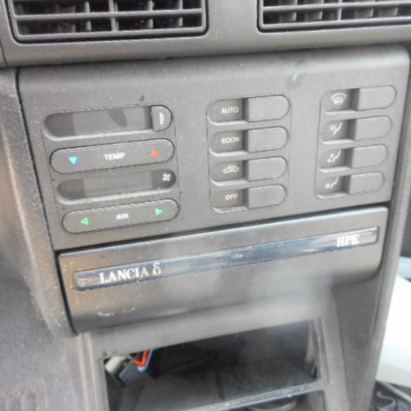 Porte avant gauche LANCIA DELTA 1 Photo n°8