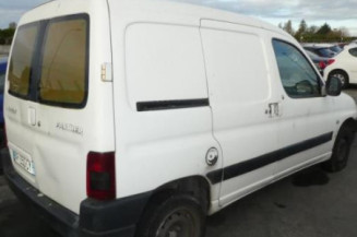 Serrure avant droit PEUGEOT PARTNER 1