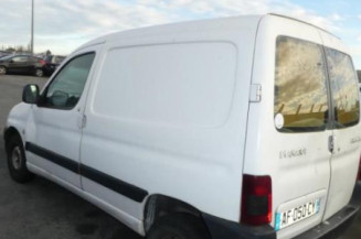 Serrure avant droit PEUGEOT PARTNER 1