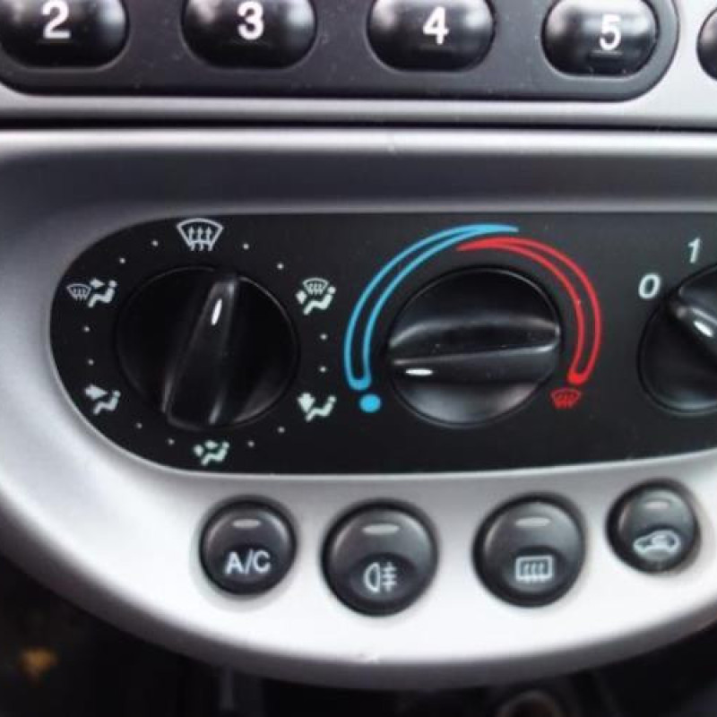 Etrier avant gauche (freinage) FORD KA 1 Photo n°6