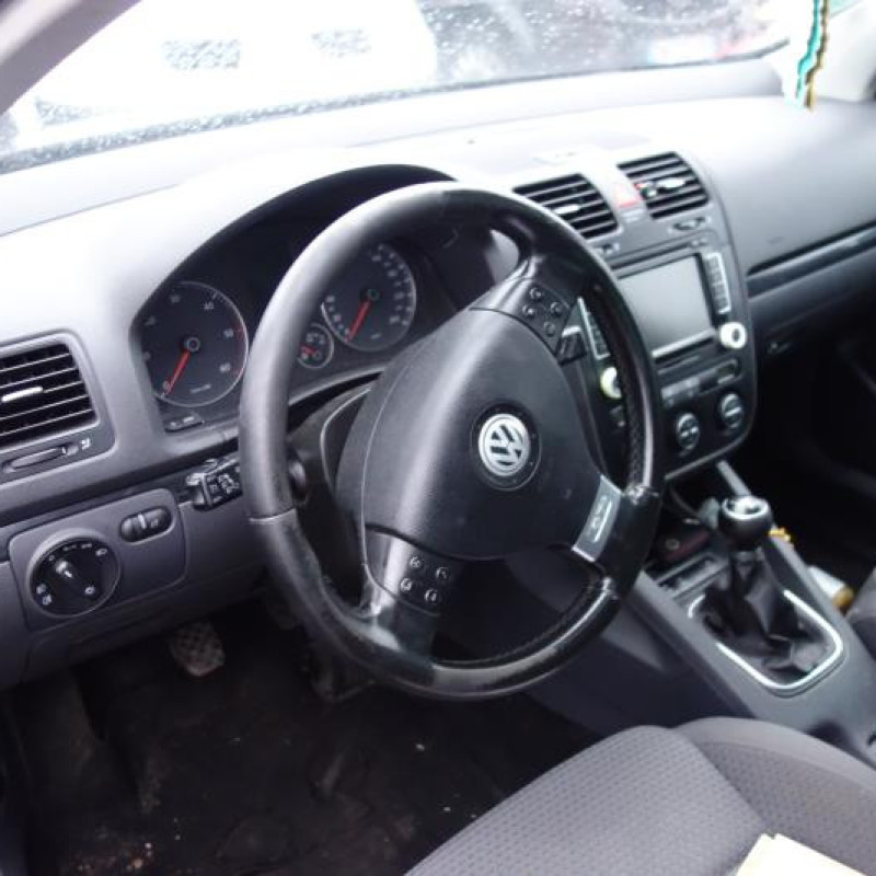 Pretensionneur de ceinture avant gauche VOLKSWAGEN GOLF 5 Photo n°9