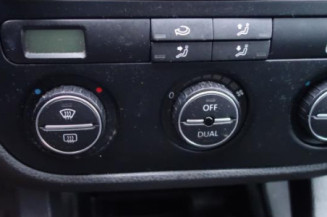 Pretensionneur de ceinture avant gauche VOLKSWAGEN GOLF 5
