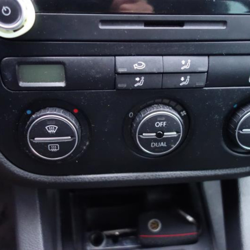 Pretensionneur de ceinture avant gauche VOLKSWAGEN GOLF 5 Photo n°10