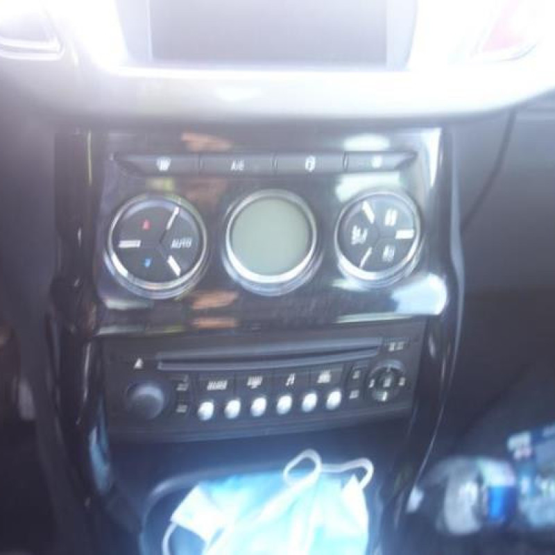 Pretensionneur de ceinture avant droit CITROEN C3 2 Photo n°12