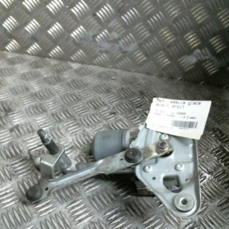 Moteur essuie glace avant droit PEUGEOT 5008 1 Photo n°1