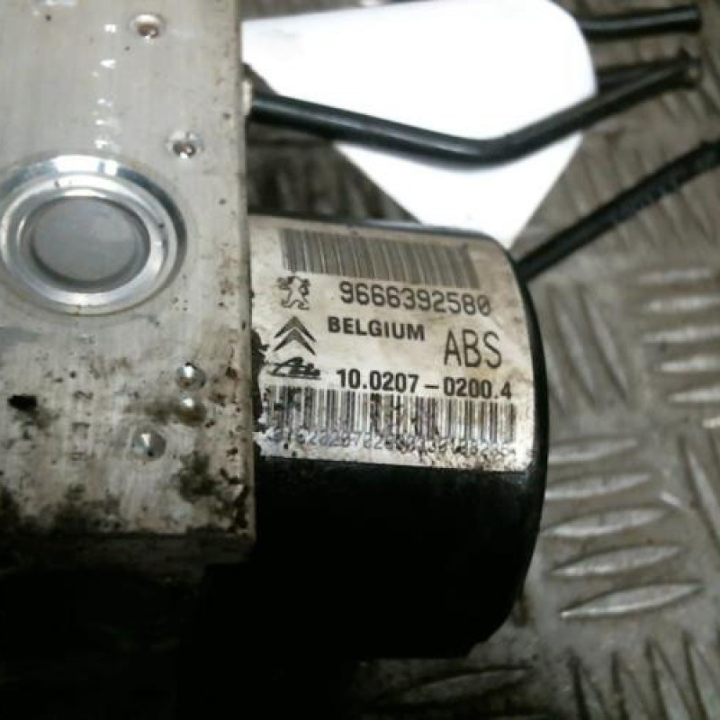 Bloc ABS (freins anti-blocage) CITROEN C3 PICASSO Photo n°2