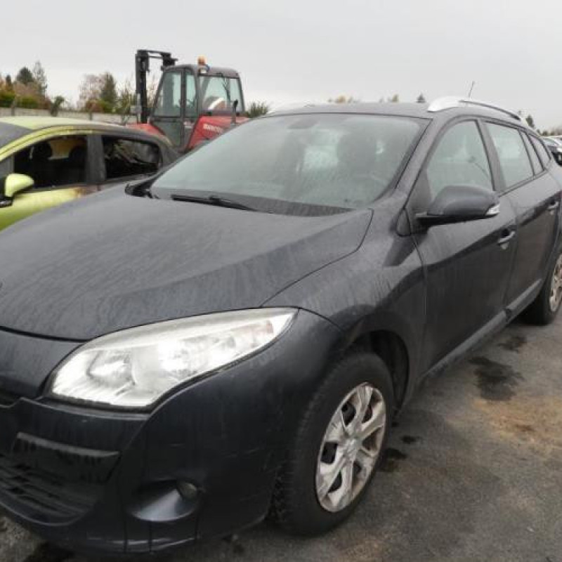 Trappe d'essence RENAULT MEGANE 3 Photo n°4